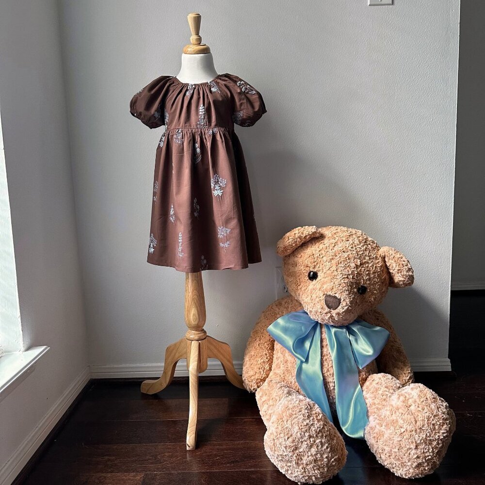 NWT Pretty Girls Short Sleeve Dress Bohemian Lovely Flowers Embroidery Brown 4T - Picture 3 of 3